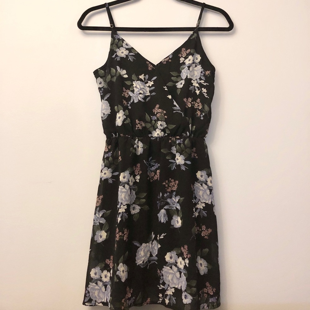 3/$30 floral Elastic Waist Chiffon Mini Dress
